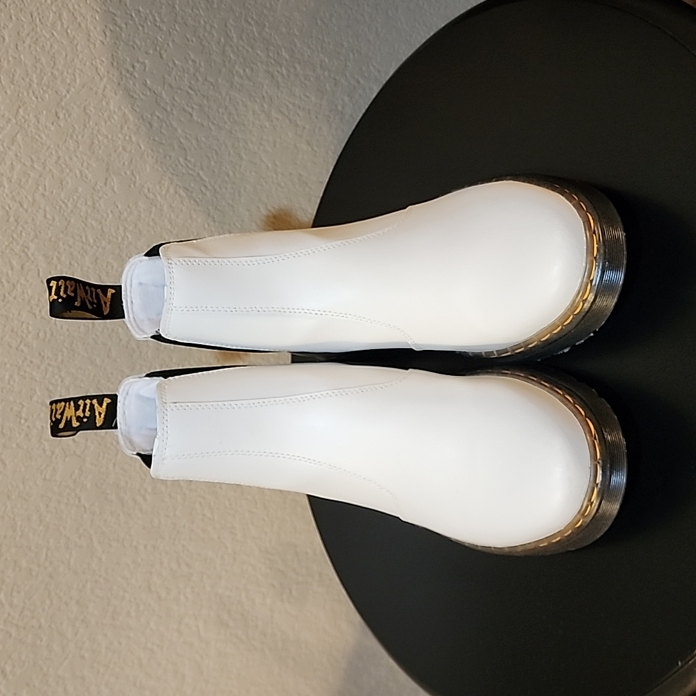 NEW Dorrian Chelsea White Leather, Dr. Martens Unisex Boot W:10 M:9